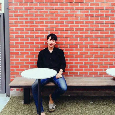 情侣一左一右头像真人