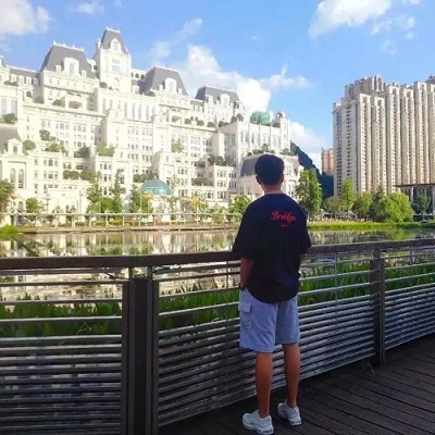 情侣一左一右头像真人