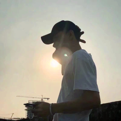 情侣一左一右头像真人