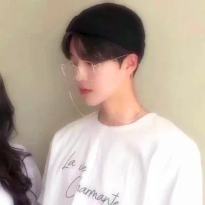 情侣一左一右头像真人