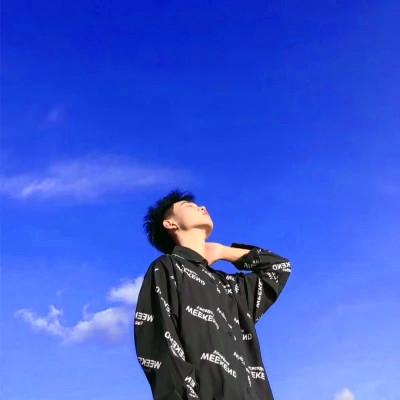 图片头像情侣一人一张真人好看