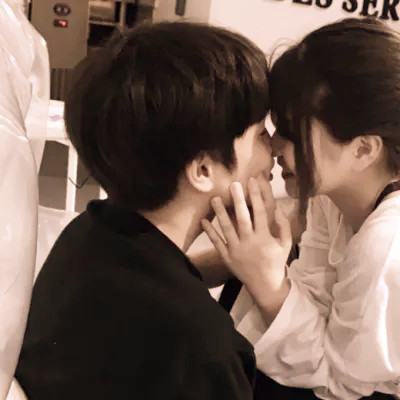 超甜ins风情侣头像真人