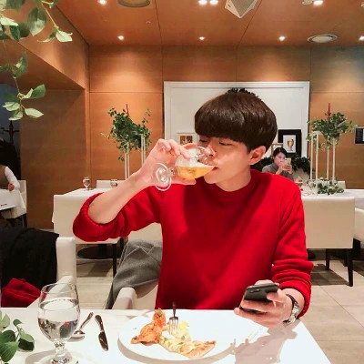 情侣头像情侣专用一男一女真人图片