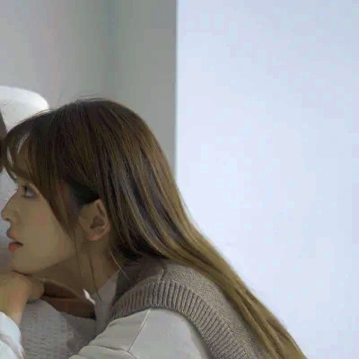 情侣头像情侣专用一男一女真人图片