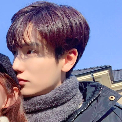 情侣头像情侣专用一男一女真人图片
