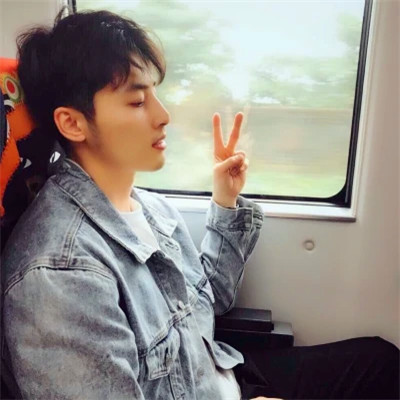 情侣头像情侣专用一男一女真人图片