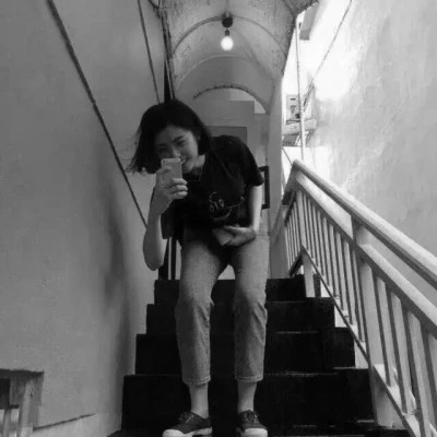 黑白情侣头像高清一男一女