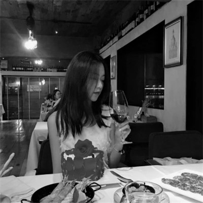 黑白情侣头像高清一男一女