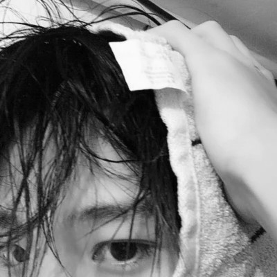 黑白情侣头像高清一男一女