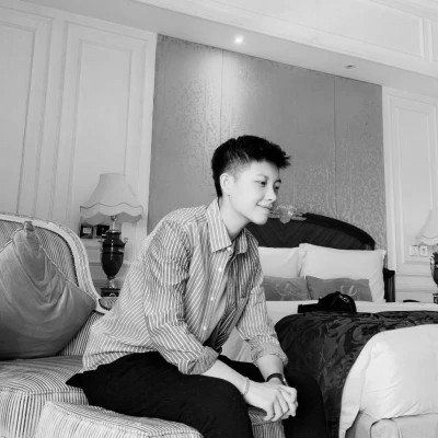 黑白情侣头像高清一男一女