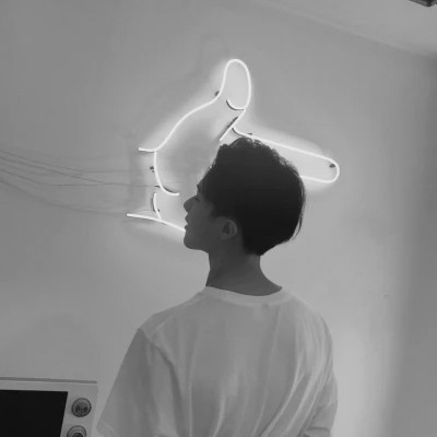 帅气情侣头像一男一女黑白