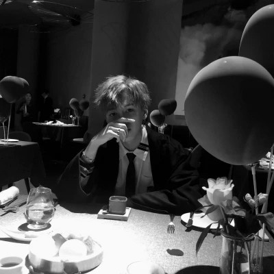 帅气情侣头像一男一女黑白