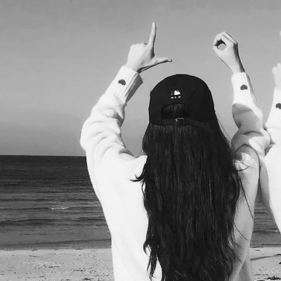 帅气情侣头像一男一女黑白