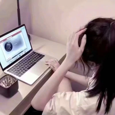 2025年最新款情侣头像一男一女