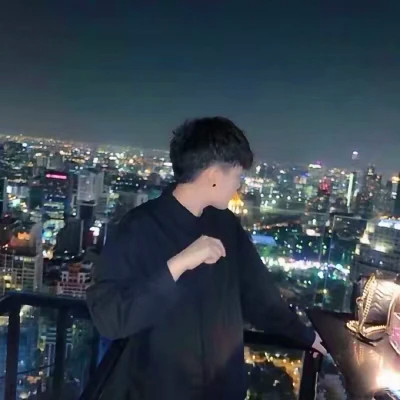 2025年最新款情侣头像一男一女