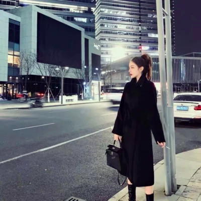 2025年最新款情侣头像一男一女
