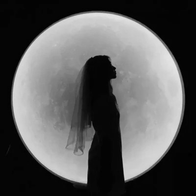 黑白一人一张高清情头