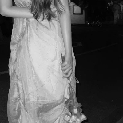 黑白一人一张高清情头