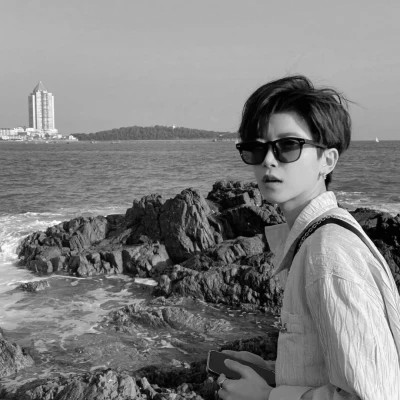 黑白一人一张高清情头