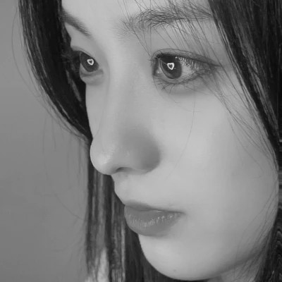 黑白一人一张高清情头