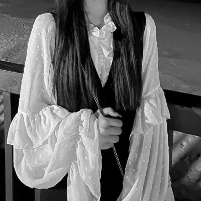 黑白一人一张高清情头