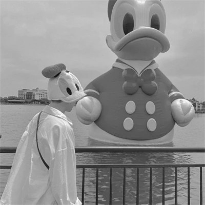 黑白一人一张高清情头