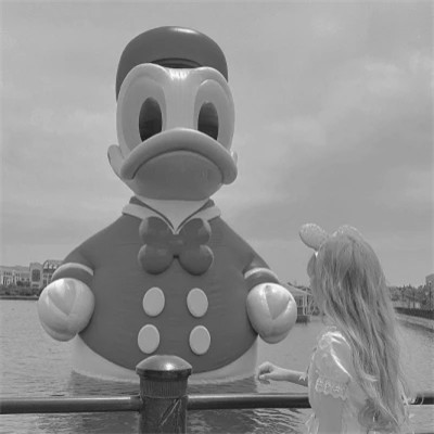 黑白一人一张高清情头