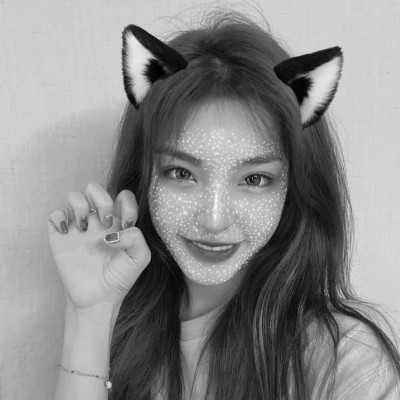 黑白一人一张高清情头