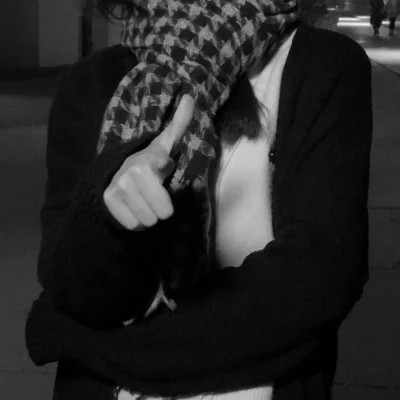 黑白一人一张高清情头