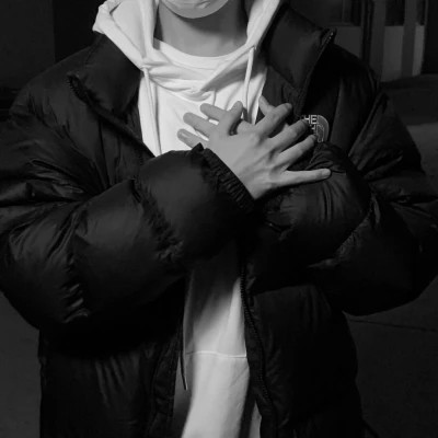 黑白一人一张高清情头