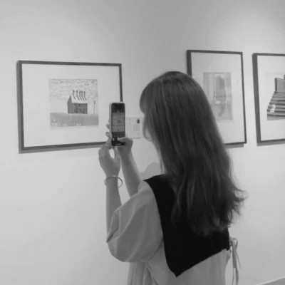 黑白一人一张高清情头