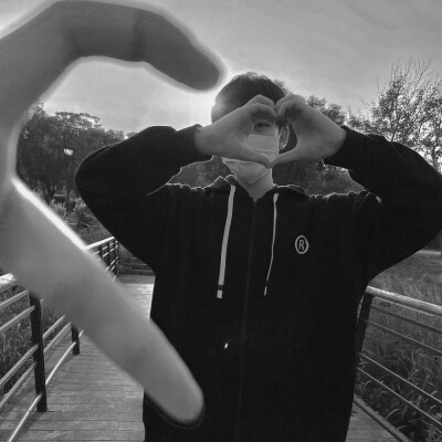 黑白一人一张高清情头