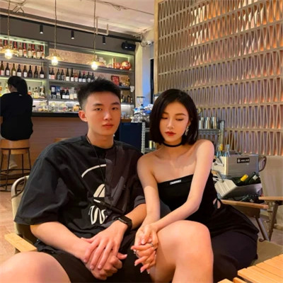 微信双人情头真人版一对两张图片