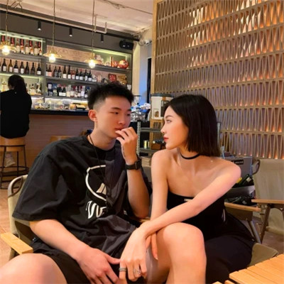 微信双人情头真人版一对两张图片
