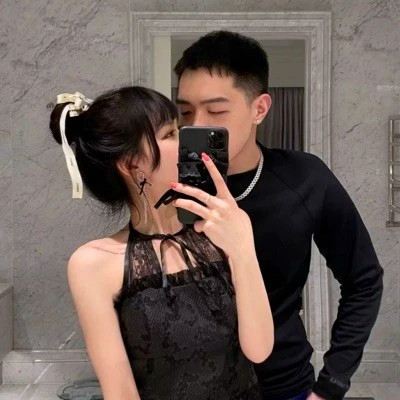 微信双人情头真人版一对两张图片