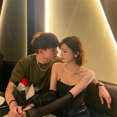 微信双人情头真人版一对两张图片
