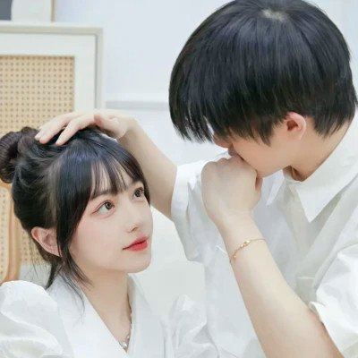 情头 情侣 双人真人一人一半