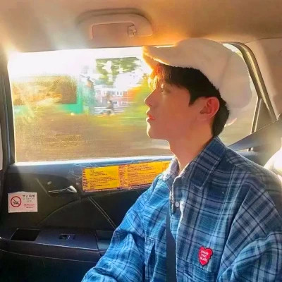 不太明显的情侣头像一男一女超火好看
