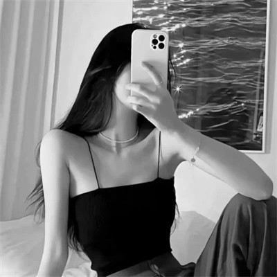 一男一女真人情侣头像黑白