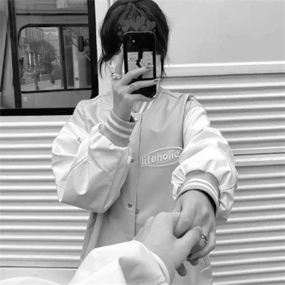 一男一女真人情侣头像黑白