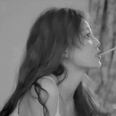 一男一女真人情侣头像黑白