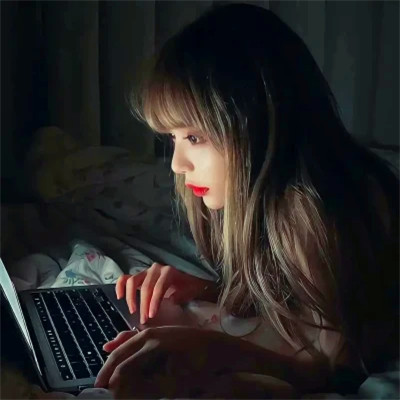 情侣头像2025年最新款一男一女图片