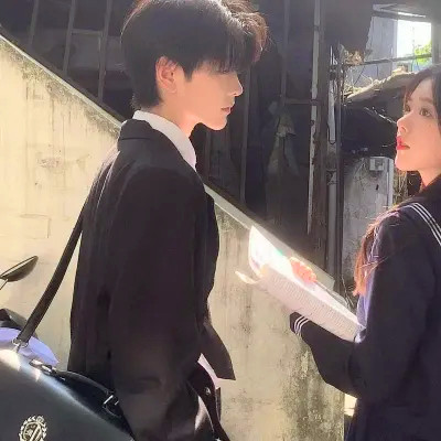 情侣头像2025年最新款一男一女图片