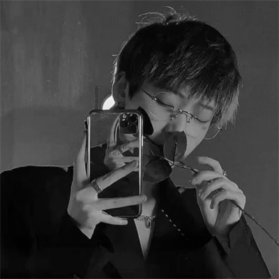 2025年一男一女黑白情侣头像