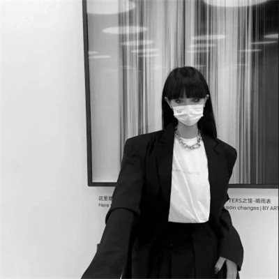 2025年一男一女黑白情侣头像
