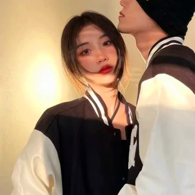 超甜的好看不易撞双人情侣头像