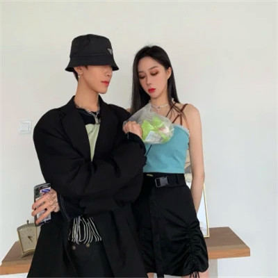 超甜的好看不易撞双人情侣头像