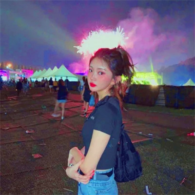 2025年真人一人一半情侣头像