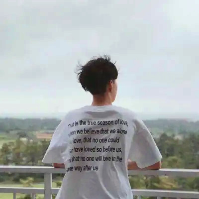 2025年真人一人一半情侣头像