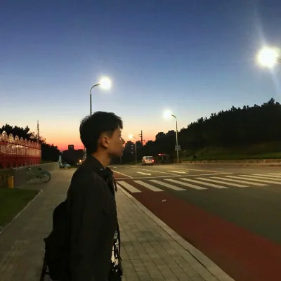 2025年真人一人一半情侣头像